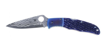 The Endura  Damascus Jigged Bone Sprint Run  Knife shown opened and closed.