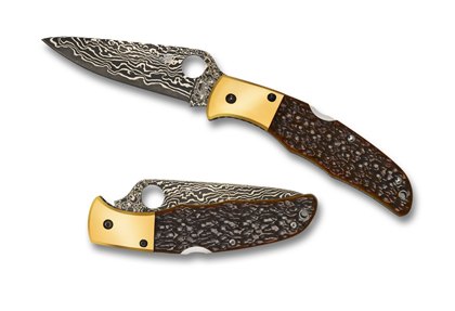 The Endura  Damascus Jigged Bone Sprint Run  Knife shown opened and closed.