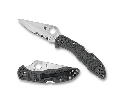 The Delica  4 FRN Foliage Green Knife shown opened and closed.
