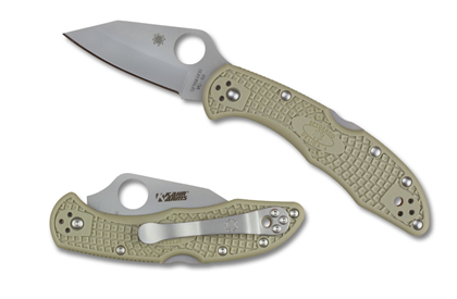 The KAHR ARMS Delica  4 Khaki Knife shown opened and closed.