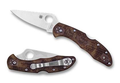 The Delica® 4 FRN Zome Desert Camo Exclusive shown open and closed