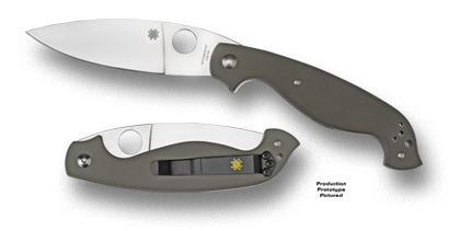 The Spyderco Barong Knife shown opened and closed.