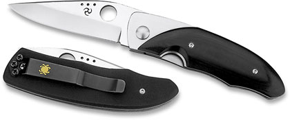 The Spyderco Viele II shown open and closed