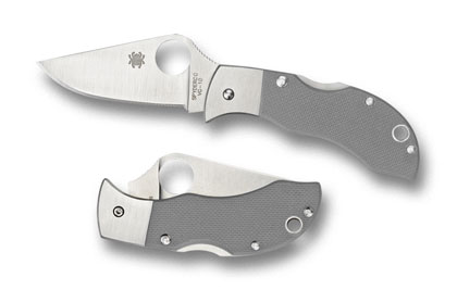 The Manbug® G-10 Gray shown open and closed